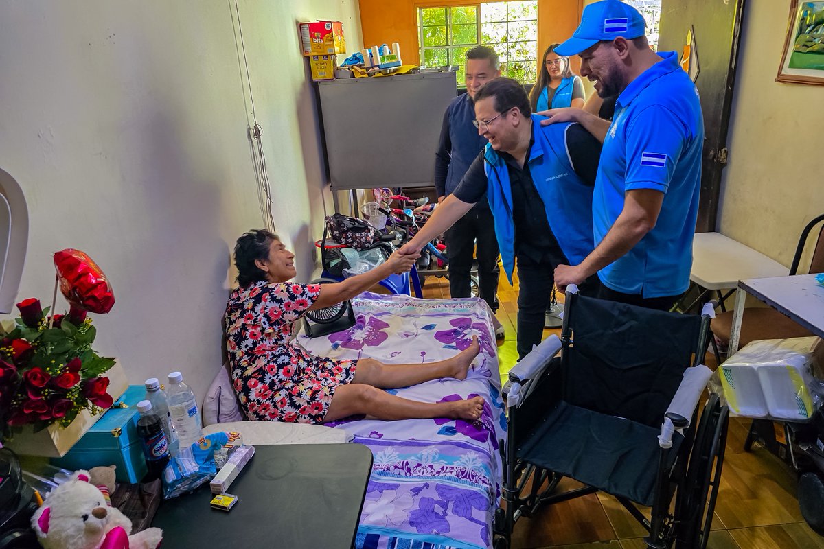 NuevasIdeas_DC's tweet photo. @XZablah Gracias al acompañamiento y apoyo de nuestros diputados @ECastroES  y @DennisSalinas_ seguimos al servicio de nuestra gente. 🇸🇻 https://t.co/O3ewLNVlGB