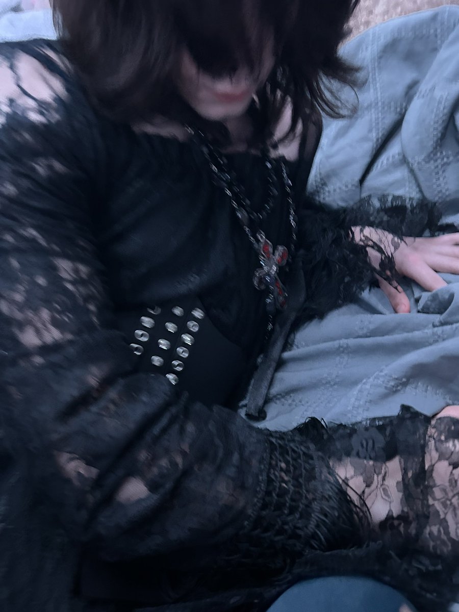 cloudedskye's tweet photo. my first going out fem outfit versus my second one (so glad i escaped being stuck in amazon basics…) https://t.co/d1cCtJS109