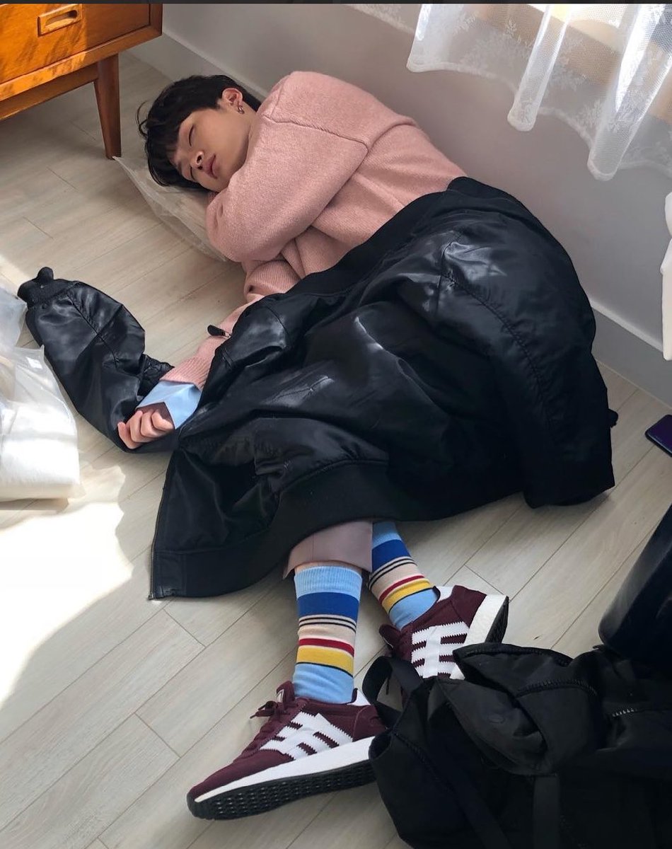Know_nyangie's tweet photo. Sleepy bby bunny 🐰🧁🗯️ https://t.co/JinTHxuf7a