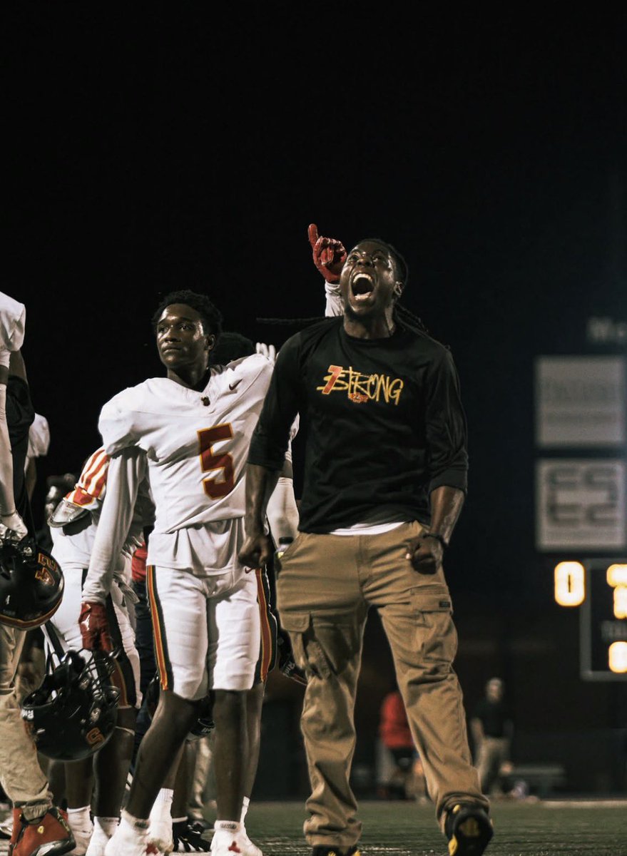 strapcity_5's tweet photo. Great game last night against warner robins came up short 21-20 but never gave up @wiggins_coach @Rivals  @RecruitGeorgia  @247recruiting @BigFaceSportss @recruit_iq @BallSoHardFam1 @CoachCDDaniels @DbCoachJulian @MorganKyleM22 @coachmorrison58 @5starr_tre @ooooouthatsJHW https://t.co/8FoyolyneQ