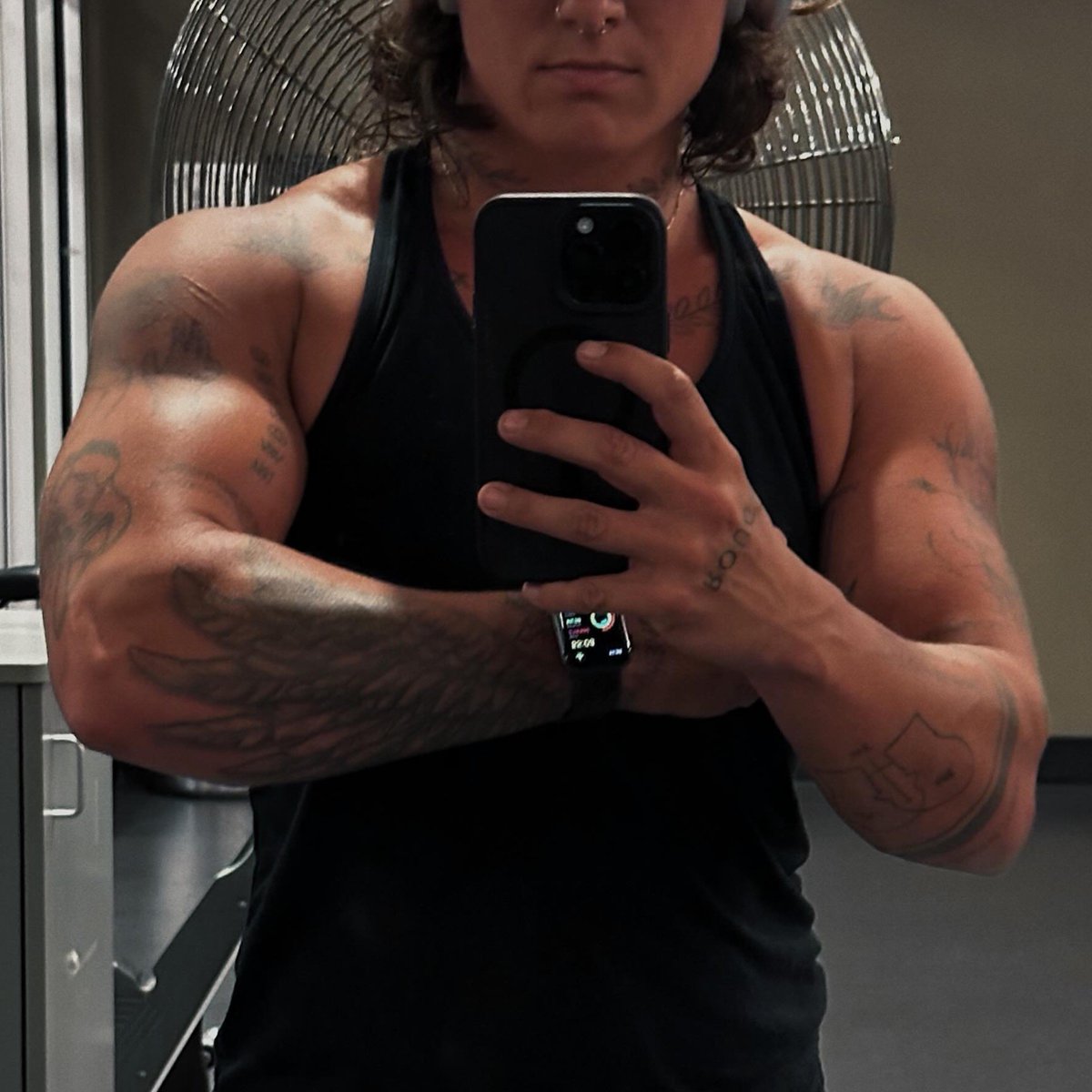 SOLARSPRITES's tweet photo. I need a new gym buddy, the last guy got sentenced to 15 years in prison. https://t.co/SzKnXOXz6O