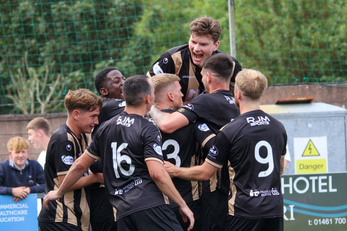 AnnanAthleticFC's tweet photo. HIGHLIGHTS | #AAFC 🆚 @Dumbartonfc 

📺 Watch back the best of the action from our 2-0 win against Dumbarton!

🔗https://t.co/NJWNcDeRsA https://t.co/j2fhomj1Zs