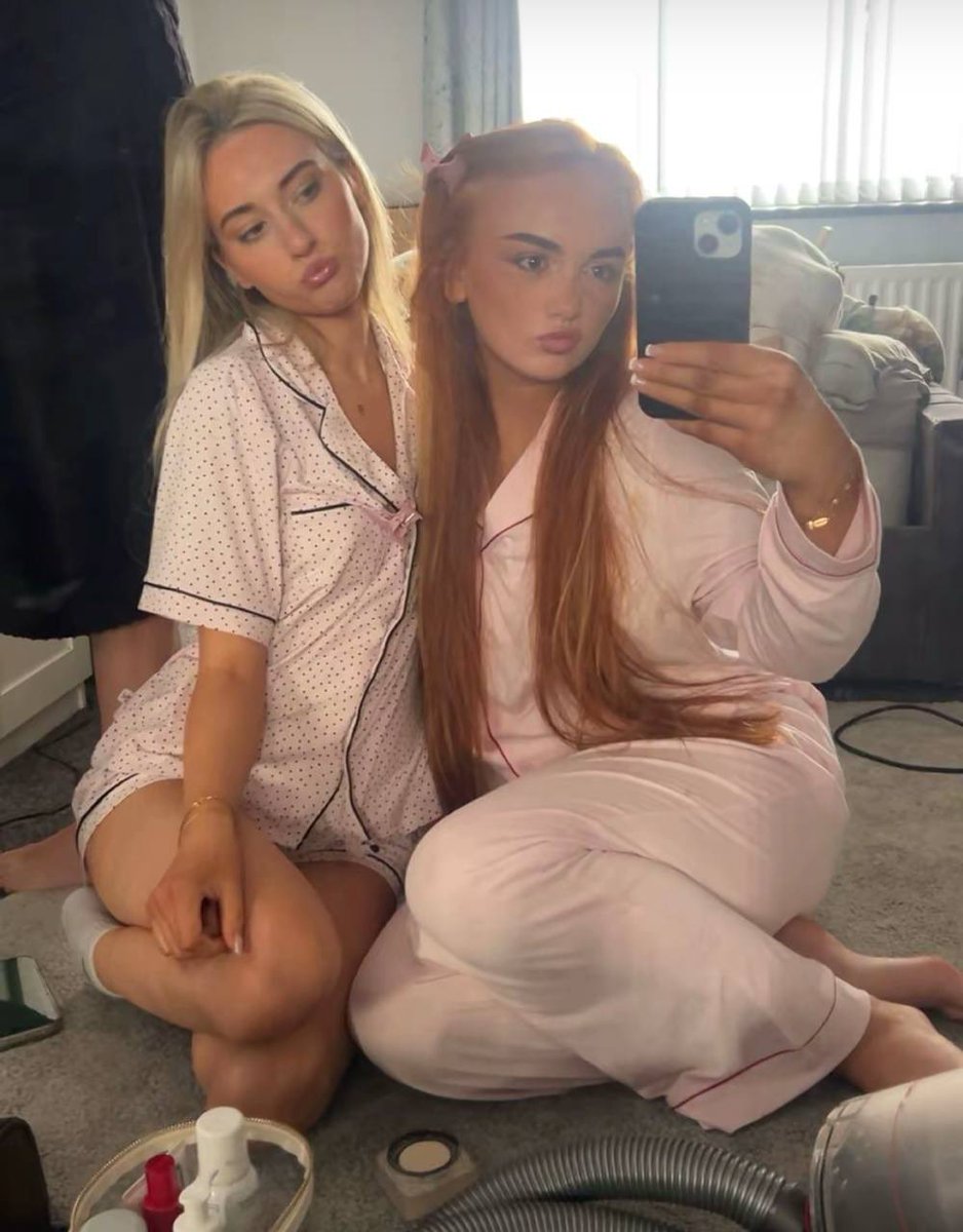 IfeedTeens's tweet photo. stoned af and need low lvl bratty teens tribbed or captioned, (face and tiktoks only, got braces faces 😵‍💫) https://t.co/r5gzOh6Kwr