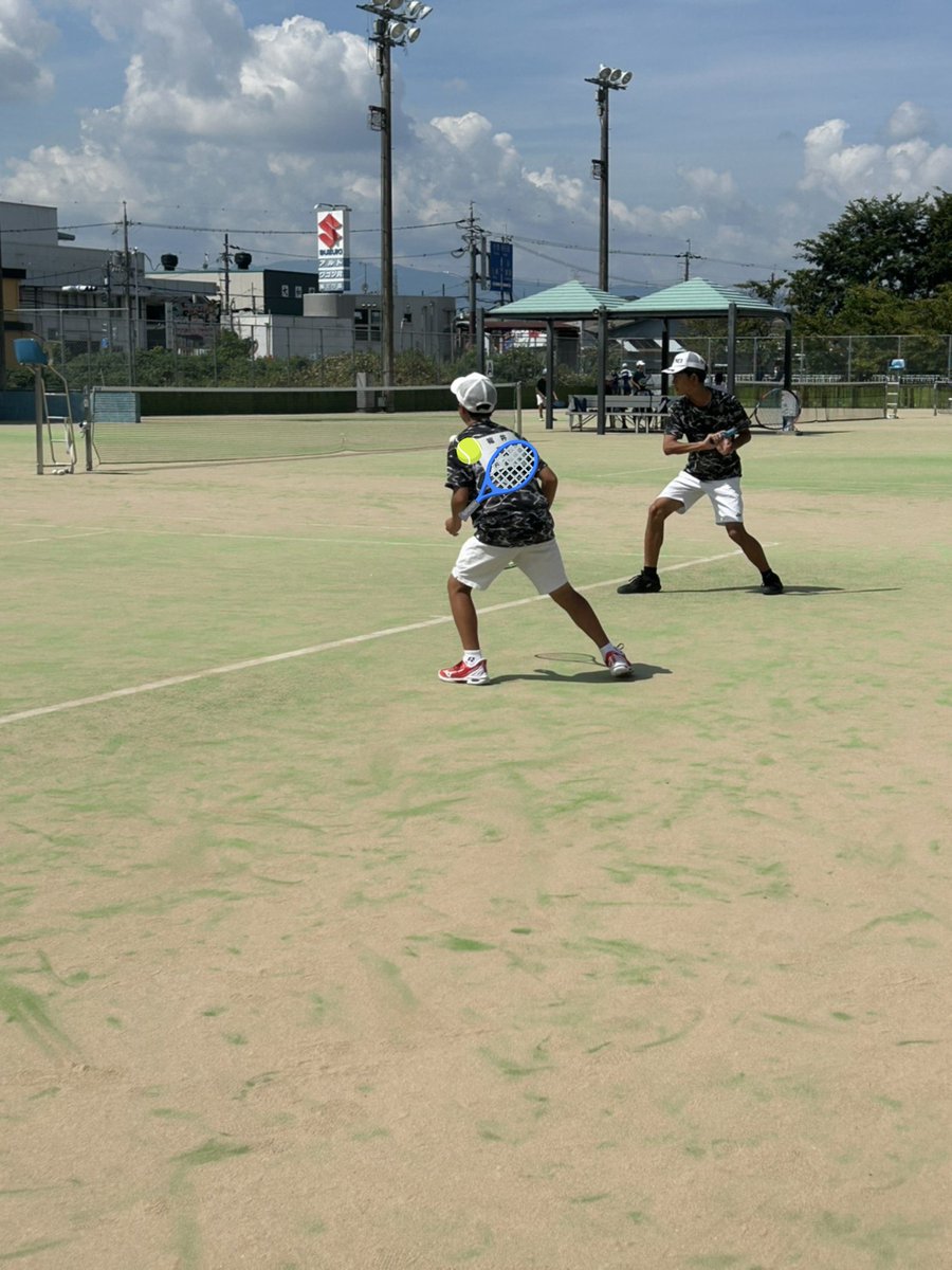 5Oo2ka's tweet photo. 本日、まほろばカップ
久しぶりの投稿
北信越大会個人1ペアのみ参加し3年生は部活動引退
今日は1,2年生ペアでの研修大会参加

また頑張りたいがクラブ練習に参加する選手がいない…
いよいよ地区全体での弱体化が進む
何か事を起こさない限り変化しない
何か小さい事からやってみよ https://t.co/17QP44EmGc