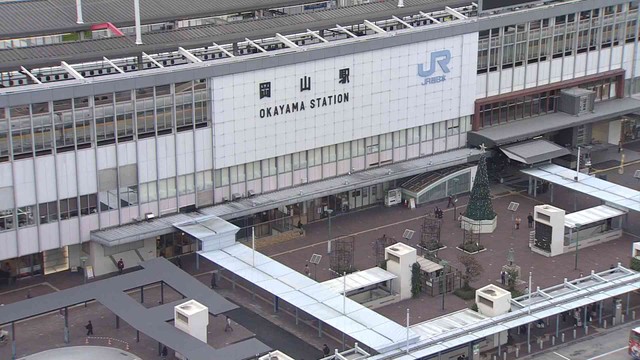 livedoornews's tweet photo. 【判明】車内に「白い不審物」の報告→調査の結果「塩」だった、快速が2本運休 JR岡山駅
https://t.co/oNNUZfPQSy

JR岡山駅構内で、車内に不審物(白い粉)があると清掃作業員から指令所に連絡があった。消防による調査の結果、車内にあったのは「塩」だったことが確認されたという。 https://t.co/OlD4Sznvvj