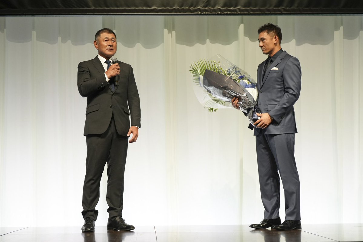 lions_official's tweet photo. #栗山巧 選手の引退記者会見が終了しました。
ご視聴いただいた皆さま、ありがとうございました！   本日の引退試合も、温かいご声援をよろしくお願いいたします！   ▼会見のアーカイブはこちら https://t.co/lEV6R8hPHv   #seibulions #プライドシリーズ #ありがとう栗山さん https://t.co/OzqnGiCMs2