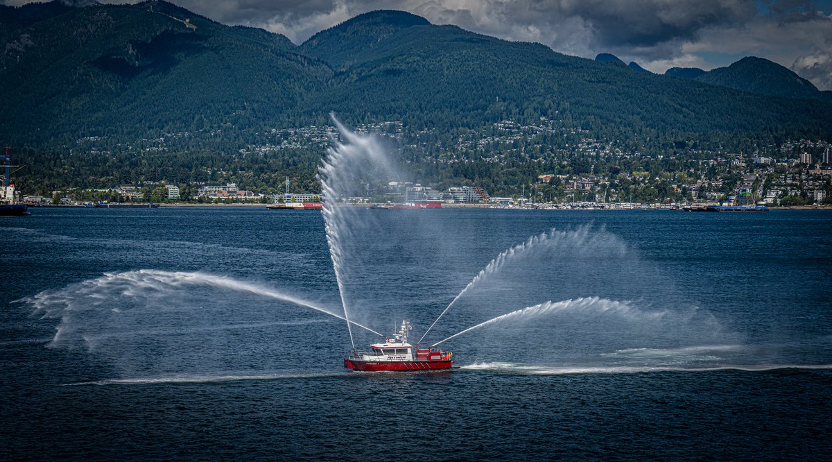 MarksGonePublic's tweet photo. Port Day in #Vancouver today. https://t.co/hpvSMsj10a