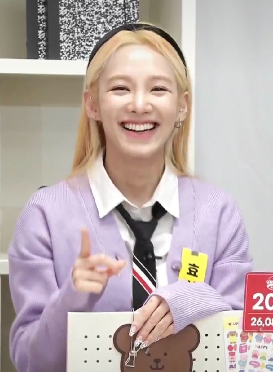 HYOYEON_Updates's tweet photo. Thank you for all the love and support Hyoyeon has received, especially from Korean fans, since HYOYEON LEVEL UP. 🥹💗

Let’s continue supporting our Hyoeyon! She is such a kind, genuine, and positive-minded person who always deserves so much love and support. ❤️✨ https://t.co/aZljfZkY1Z