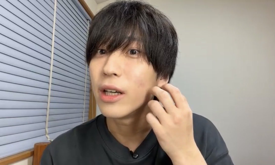 aacx7f's tweet photo. 顔掻いたら赤くなって、おいもうふざけんなよ！の奏夢がかわいい。 https://t.co/xpOjnsEcwu