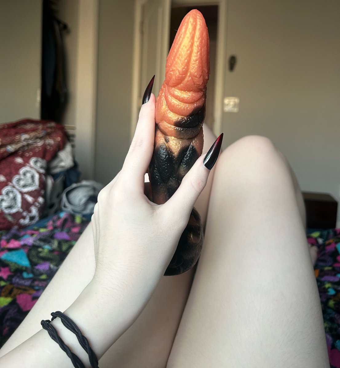 moonlittoxicity's tweet photo. 800 rt to unlock uncensored <3 https://t.co/KEgN9UII1p