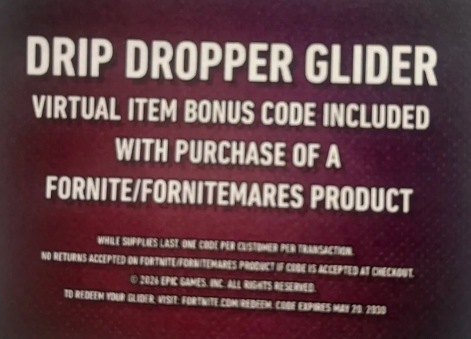 NotPaloIntel's tweet photo. El ala delta Llovizna de Fortnite se podrá conseguir mediante un código incluido con la compra de un producto de Fortnite/Fortnitemares en Universal Studios Orlando y Hollywood.

Los códigos podrán canjearse hasta el 28 de mayo de 2029. https://t.co/HeW6uneT9R