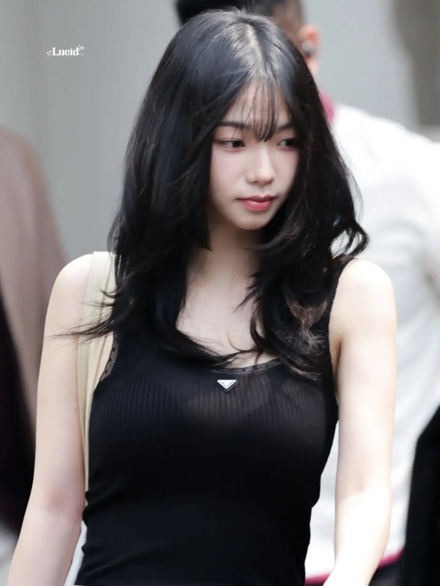 kokojiwon2's tweet photo. 카리나 시스루 https://t.co/56abEQ9mmk
