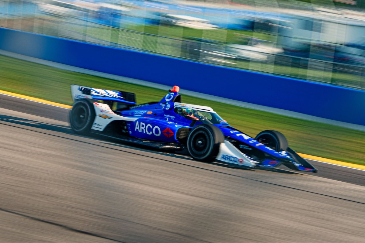 rinusveekay's tweet photo. Great start to race 1… Now we hope to finish it! Car is very fast, looking forward to see what tomorrow has in store for us! https://t.co/8W3XFXzJZ7