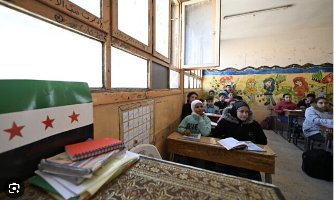 joshua_landis's tweet photo. Many want to know what Syria's new government is teaching school.

Britt Leake @UCBerkeley explores what Syria's latest school texts say on 4 topics:

1. jihad
2. religious and cultural pluralism
3. women’s rights
4. political institutions 

https://t.co/8FFBEpdcvj https://t.co/BB12G51G00
