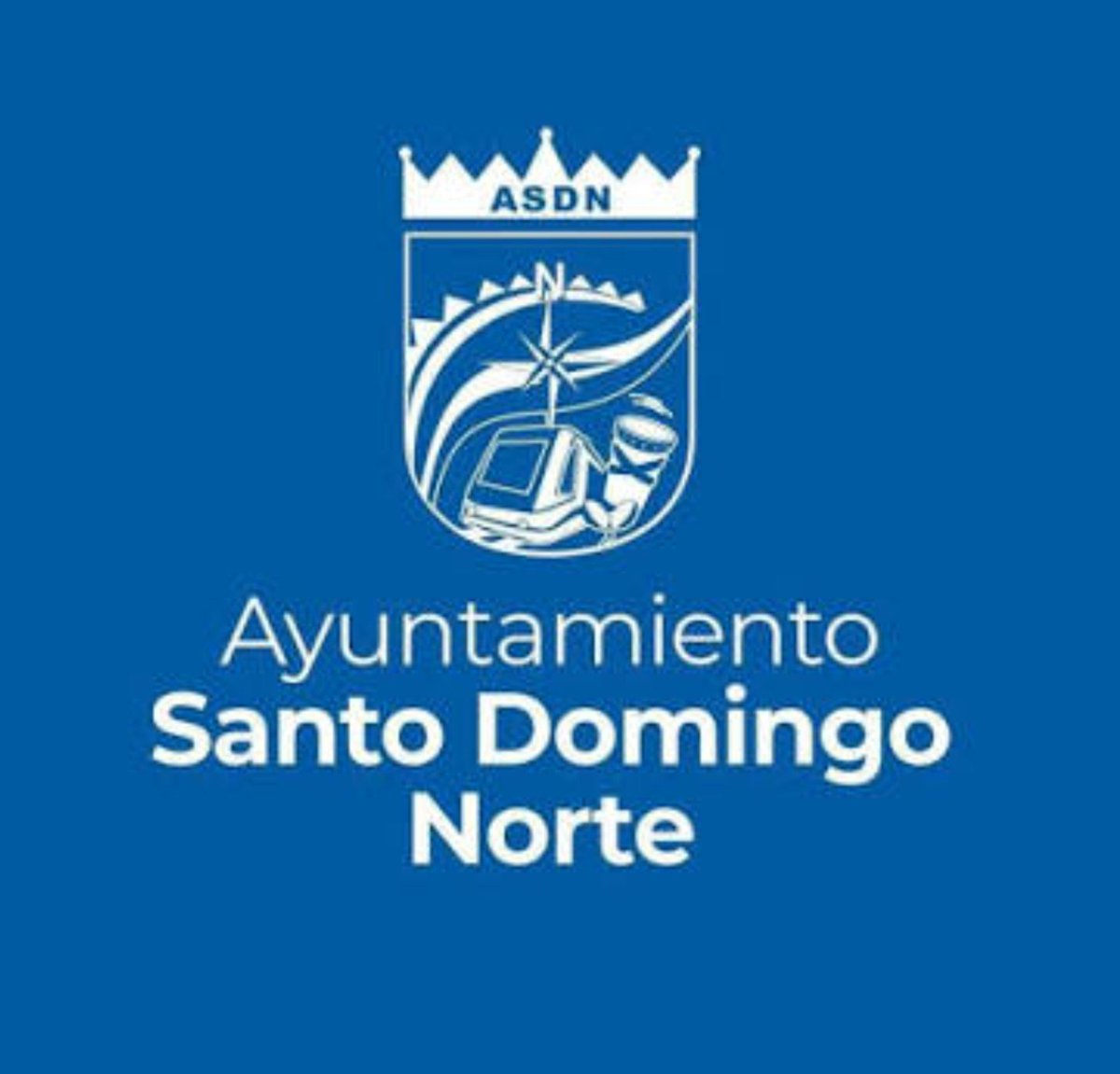 DarioAlexander1's tweet photo. Hoy es un día histórico para el municipio de Santo Domingo Norte.

La alcaldesa Betty Gerónimo (@bettygeronimo) realizó la primera Graduación Municipal del programa BTI, celebrando junto a 800 nuevos bachilleres 🙌🏼

#GraduacionASDN
#AlcaldíaSDNContigo https://t.co/chfRY7n9UI