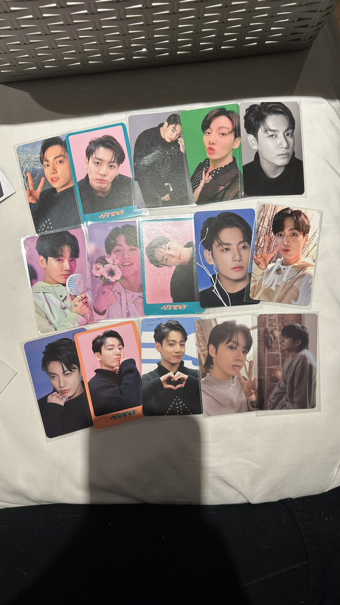 Mayn_OT7's tweet photo. *feedback POSITIVO* para @LaraMaeve4 
Envio super cuidadoso e tudo com sleeve e protegido. Obrigada pelo carinho e cuidado! 💜💜 https://t.co/584e45hDaI