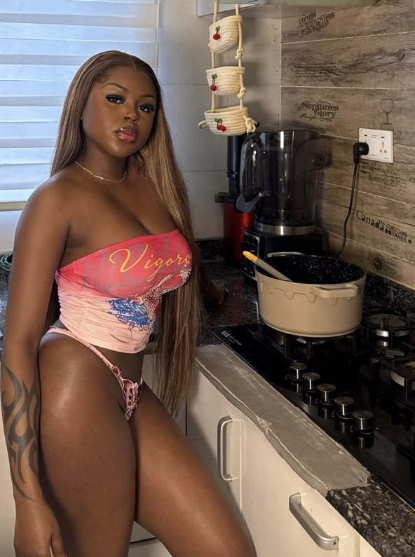 yabaleftonline's tweet photo. SaidaBoj flaunts her hot body in new photos https://t.co/rjROaKoPFg