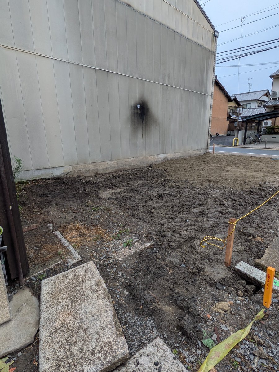 moyo0156's tweet photo. アパートこんな感じ。 https://t.co/LZ53EIR5lS