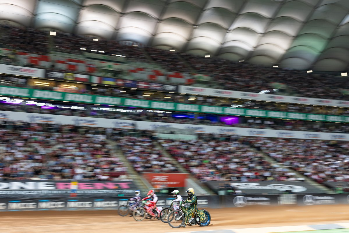 SpeedwayGP's tweet photo. Australia gets it done at the PGE Narodowy 😎🇦🇺
#SWC #WarsawSWC #SWCFinal https://t.co/0hWTKu16Fx