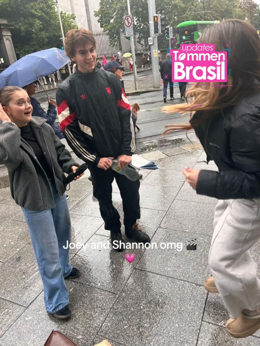 updatestommenbr's tweet photo. 🥹| QUERIDOS! 

Nancy Surridge (Shannon Lynch) e James O'Donoghue (Joey Lynch) com fã hoje em Dublin.

via @/readinghasmyheartduh https://t.co/5bO6c2ufQ8