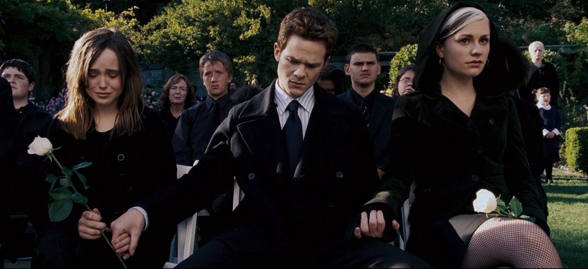 sociedadexmen's tweet photo. aparentemente monogamia é crime em x-men https://t.co/m2rVsDU6uF