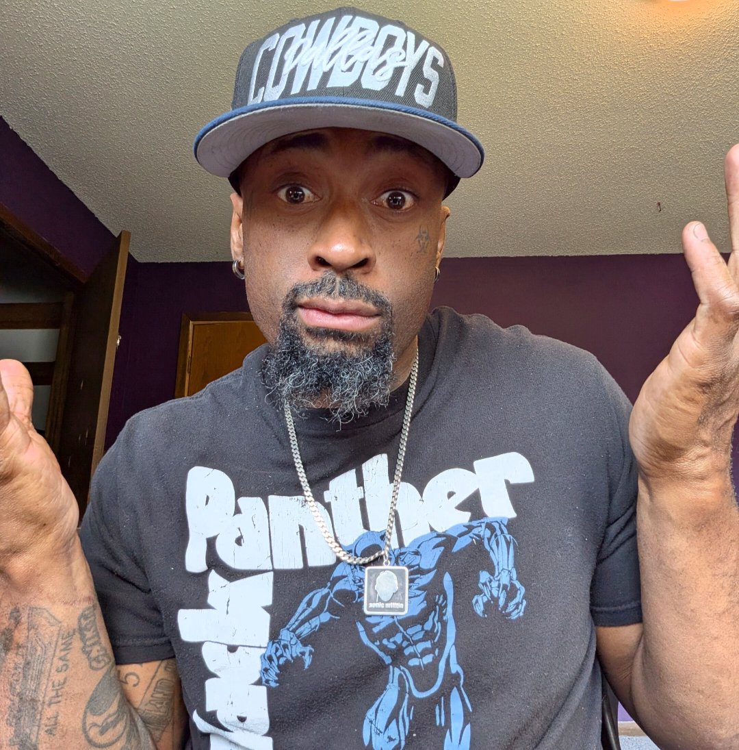 Wedgebuster515's tweet photo. This is how yall content creators be lookin on your YouTube thumbnails https://t.co/1exsf06NEQ