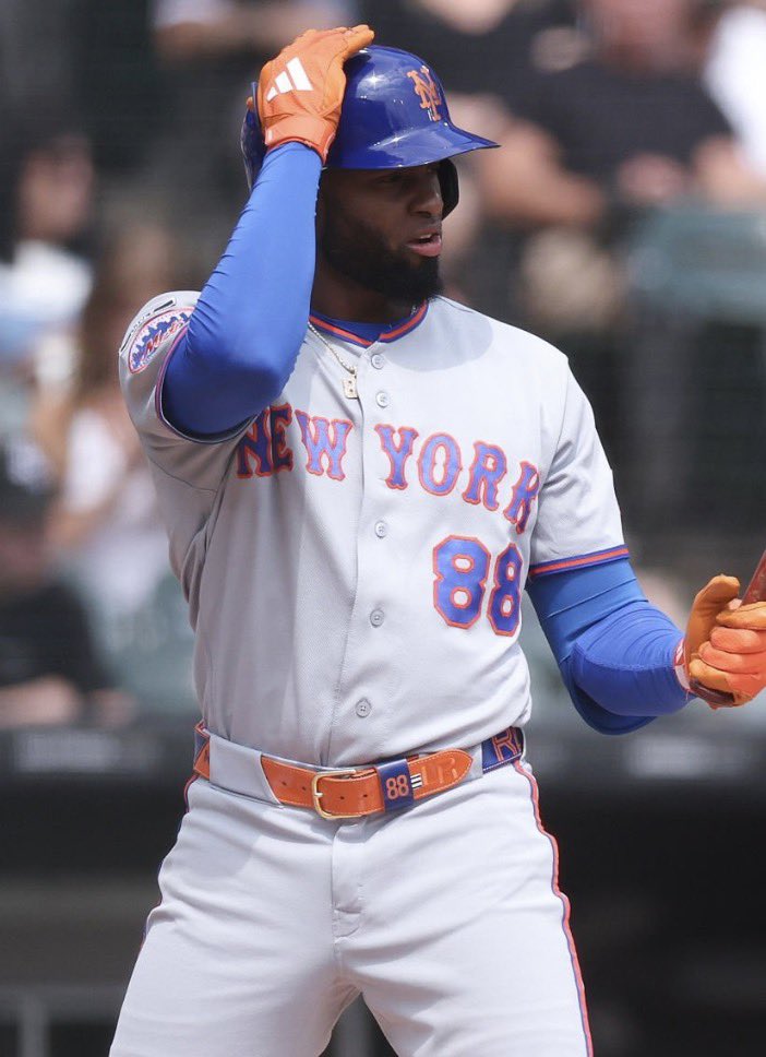 JustBB_Media's tweet photo. The Mets have placed Luis Robert Jr. on waivers, per @AnthonyDiComo 

Robert has 10 HR and a .720 OPS this season https://t.co/7yeh0PFacK