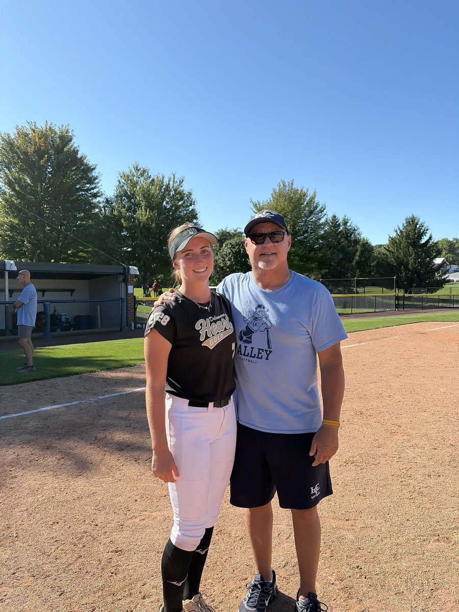 KatiePinand2028's tweet photo. Thank you so much @LVCsoftball for such a great camp today! Thank you Coach Scot, Coach @todwhitman and Coach Steph for all your help!

@HeartCoachJWood https://t.co/uJHzDRhNoN