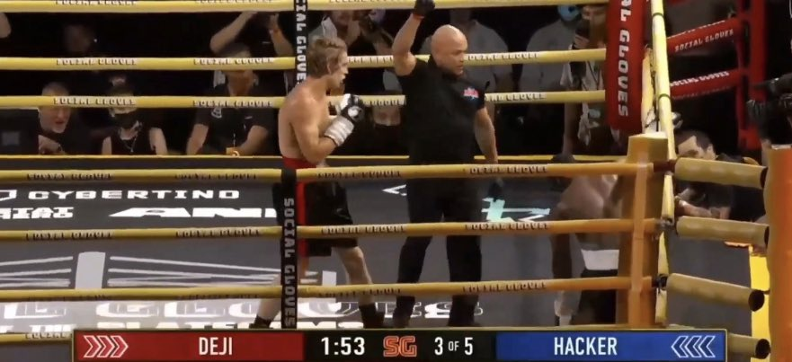 LoganPool12's tweet photo. Did Itauma just do a DEJI?!?! #ItaumaHrgovic https://t.co/HIQ0CoEWti