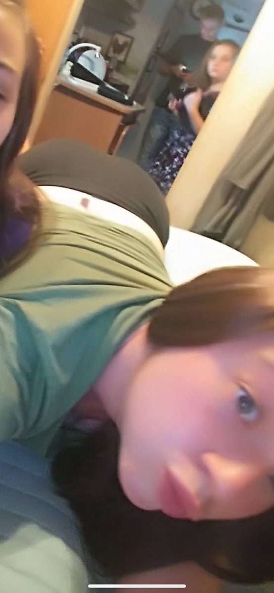 boons_tyler's tweet photo. Would you rather have your way with her ass or feet? #aunt #incestkink #incestoconmamá #arch #ass #creep #goon #gooning #fatass #hugeass #milf #prettyfeet #toes #footfetısh #footfetish #feetlover #redtoes https://t.co/1VazbZMvfy