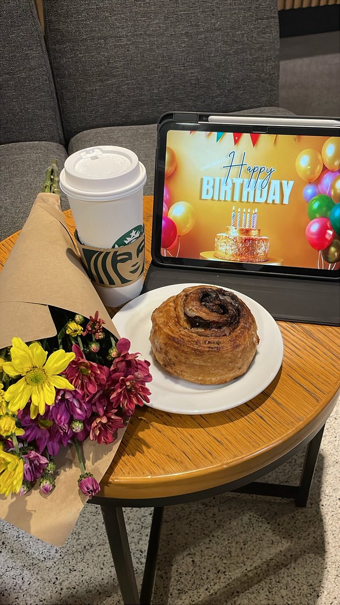 Char8i's tweet photo. happy 24th self🎂🥂 https://t.co/WXWNaYYLQT