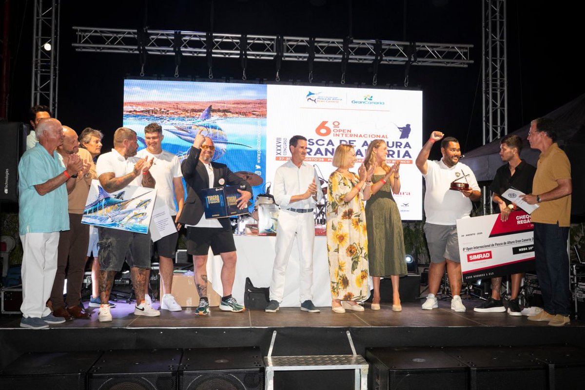 OpenPesca's tweet photo. 🏆 La ceremonia de premios puso el broche final al #OpenPescaGranCanaria.

🥇 Cata Gran Canaria, 3 marlines
🥈 Shockwave, 2
🥉 Naiss, 2

Una edición con mucha emoción y máxima igualdad hasta el final. 

@GranCanariaTur @PdPasito @CamaraGCanaria 
#Marlin #Pesca https://t.co/ZOYXgGRnNV