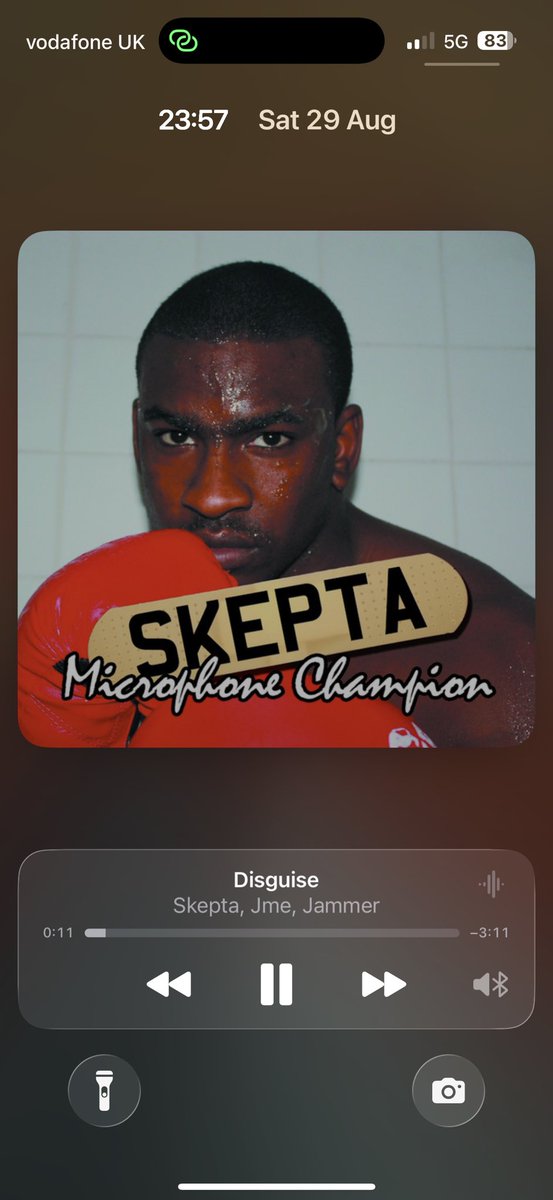 AzzyBbyy's tweet photo. unironic banger https://t.co/dY8RnIDpFw