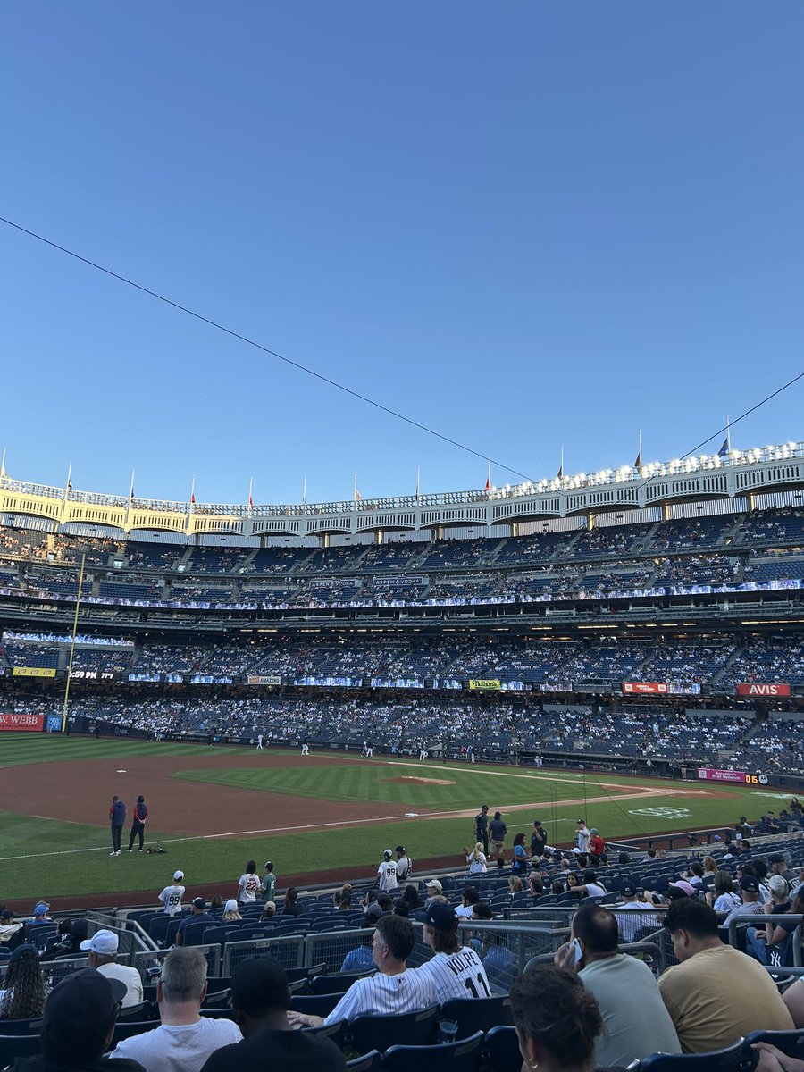 iinangelo's tweet photo. Game 3 of 3 on the Day!
Left the Mets game in the 6th inning and made it for Game 3 of Red Sox vs Yankees 

Triple Header has been completed https://t.co/remwGDDAck