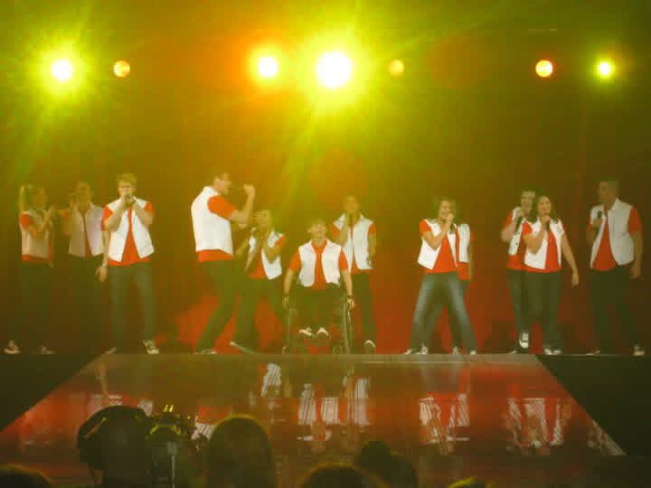 XMAS___carroll's tweet photo. Being back in my fangirl era, I have to acknowledge my first fandom…the gleeks.

I was DEEP into glee fandom. So much so that I made the “official fansite” for a cast member and got to meet and greet the cast after a glee live show. https://t.co/nMXU1uraeg