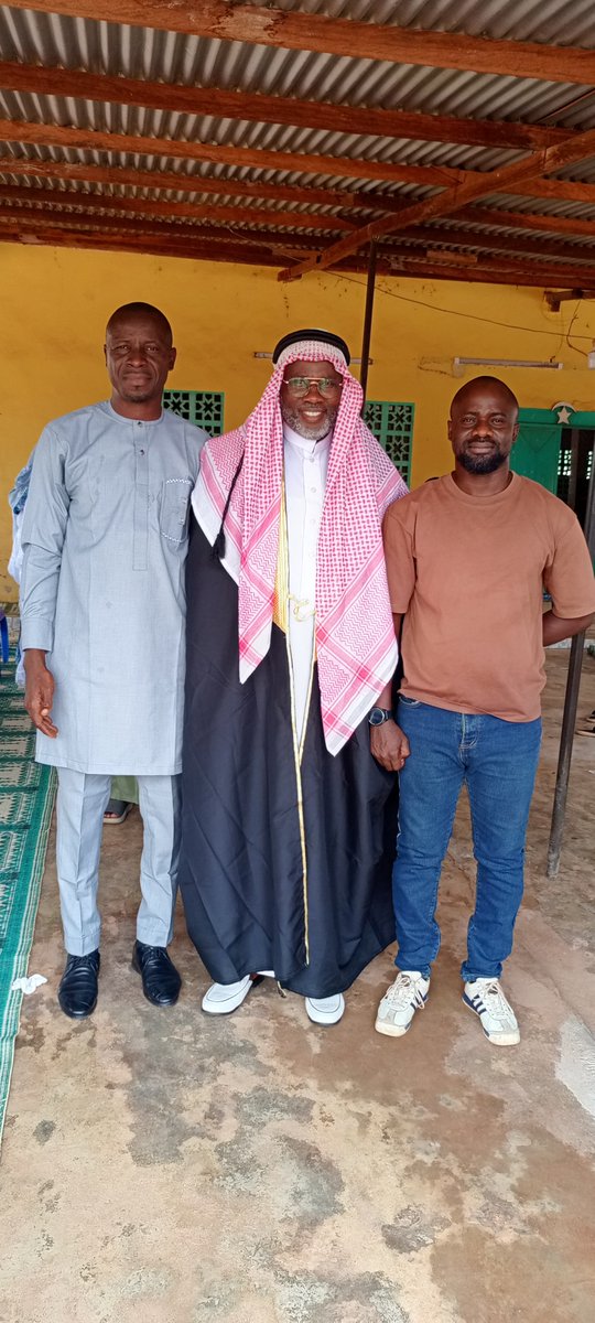 yacoubasilue8's tweet photo. GPS EN ACTION

COORDINATION RÉGIONALE KORHOGO 2 ET DIKODOUGOU.

DÉLÉGATION DE ZONE KORHOGO 2 

Ce vendredi 28 Aôut, le camarade citoyen meriquitaire, SILUÉ YACOUBA  était  dans la sous préfecture de N'Ganon, précisément à Mara, pour soutenir un camarade mériquitaire, CISSE BÊMA  dit Ben Cissé. 

Venu de la Mecque, BEN faisait sa sortie officielle à la mosquée de Mara. Désormais El-adj BEMA CISSÉ, il a formulé des prières pour le retour du président @SOROKGUILLAUME et a informé de façon officielle ses parents, son appartenance à GPS, notre mouvement. 

Acteur de développement de la localité et vivant en France, BEN CISSÉ a formulé son intention à étroitement travailler avec le délégué de zone, le camarade SILUÉ YACOUBA pour l'implantation du mouvement dans la sous-préfecture de N'ganon. 

Sercom Délégation de zone Korhogo 2.
