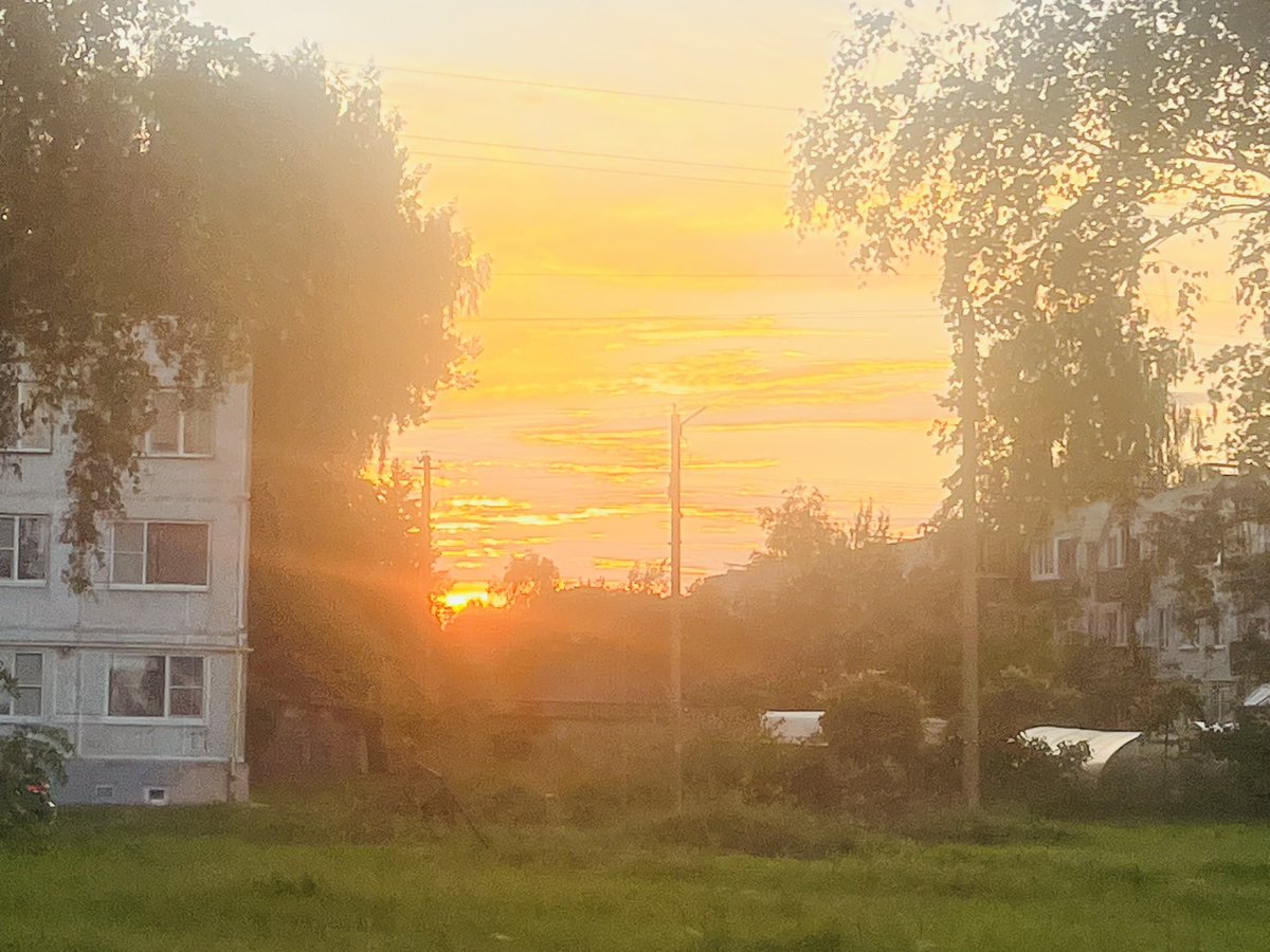 wiwix999's tweet photo. Я не придумала что тут выставлять поэтому просто красивые фотографии🌚 https://t.co/mFmZxY9ccb