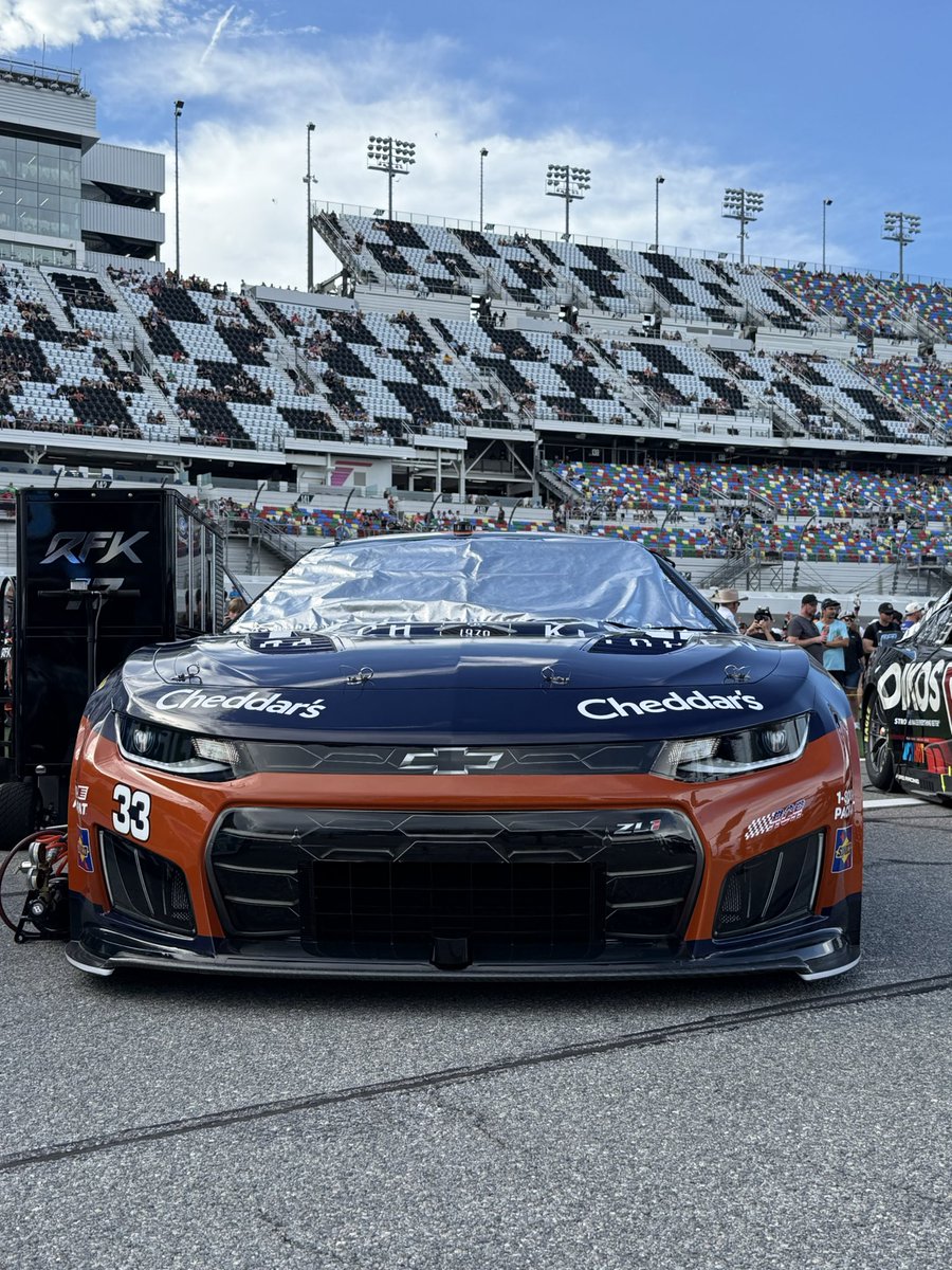 cheddarskitchen's tweet photo. It’s not just the track that’s bringing the heat @Daytona.

@rcrracing | #CokeZeroSugar400 https://t.co/lNwMvLw5R4