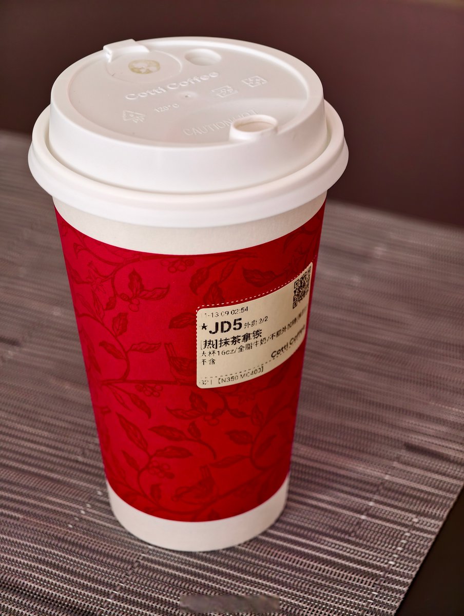 raphr043165's tweet photo. Today’s tiny win: finally ordered that cozy matcha latte after a long week. Sipping it right now and my shoulders are slowly un-clenching. https://t.co/3fPr47yDK0