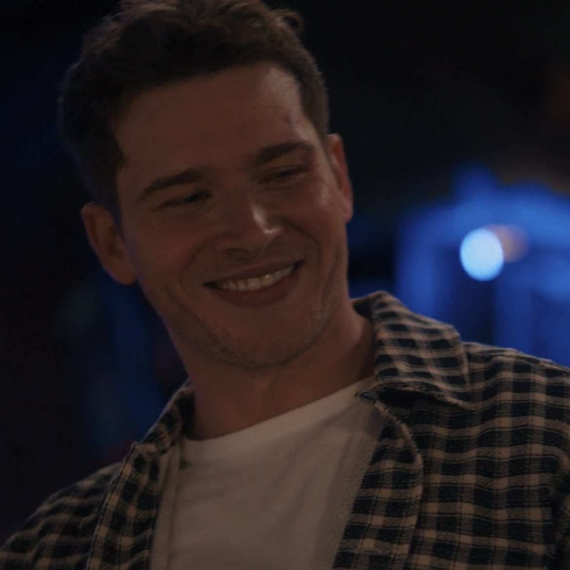 ibytames's tweet photo. his cute lil cheeks and pretty pink lips im gonna bite the hell outta him https://t.co/FqSaTE0LTn