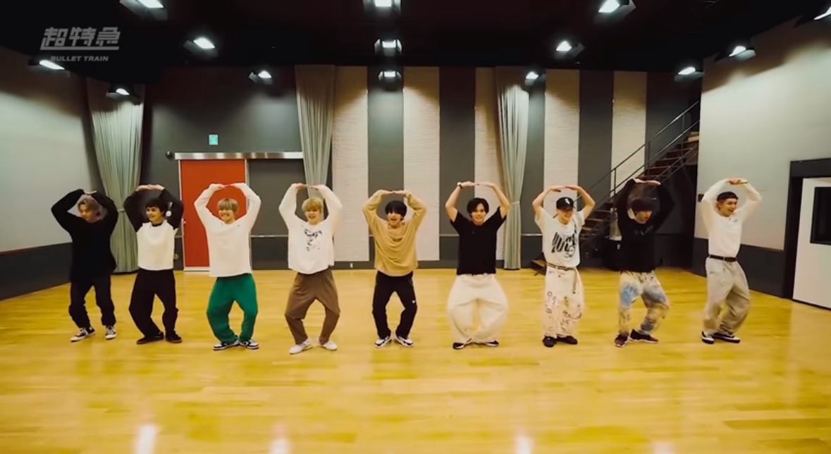 mk__05yuki's tweet photo. 私はYouTubeで育って、YouTuberを推しにしてきた世代なのでね
是非超特急と東海オンエア(またはリサイタルズ)のコラボが見たいんですよ👈🏻ずっと言ってる https://t.co/ELE3YmEPEr