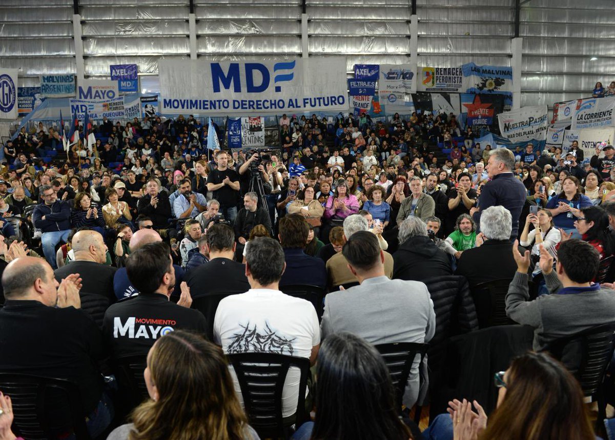 GustavoPulti's tweet photo. Hay otro camino para construir un futuro mejor para la Argentina y para Mar del Plata.

▪️Hoy participamos del encuentro del Movimiento Derecho al Futuro de la Quinta Sección Electoral en Santa Clara del Mar.

▪️El modelo de Milei va en contra de las necesidades de nuestra gente. Mar del Plata necesita que vuelvan a crecer el consumo, la inversión y el trabajo, que el puerto multiplique su actividad, que la industria vuelva a crecer fuerte, al igual que el turismo y el comercio, para salvar a nuestras PyMEs.

▪️Hay mucha voluntad y energía para construir, junto a Axel Kicillof, una mayoría amplia, plural y democrática que le devuelva a la Argentina un proyecto de Nación con soberanía y justicia social.

#MarDelPlata #Producción #Trabajo #DesarrolloJusticiaSocial #MovimientoDerechoAlFuturo