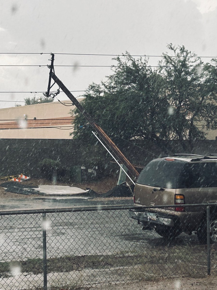 mawdam0220's tweet photo. @KOLDNews  Park and Fair no power again.  Be safe out there. https://t.co/GeoTSquV4X