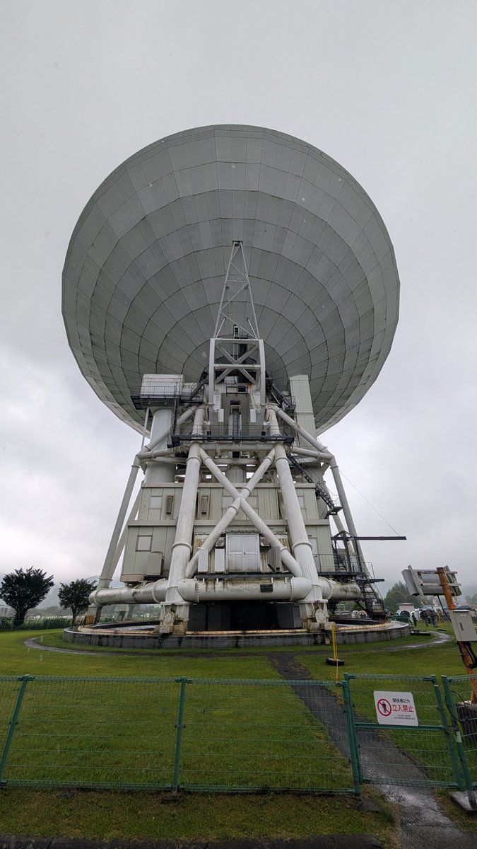 mux03's tweet photo. あいにくの天気だったが行ってきた。
45mはさすがに大きい。滞在時間はずっと回ったり上下したりして動き続けてた https://t.co/6yF6vtjJyQ