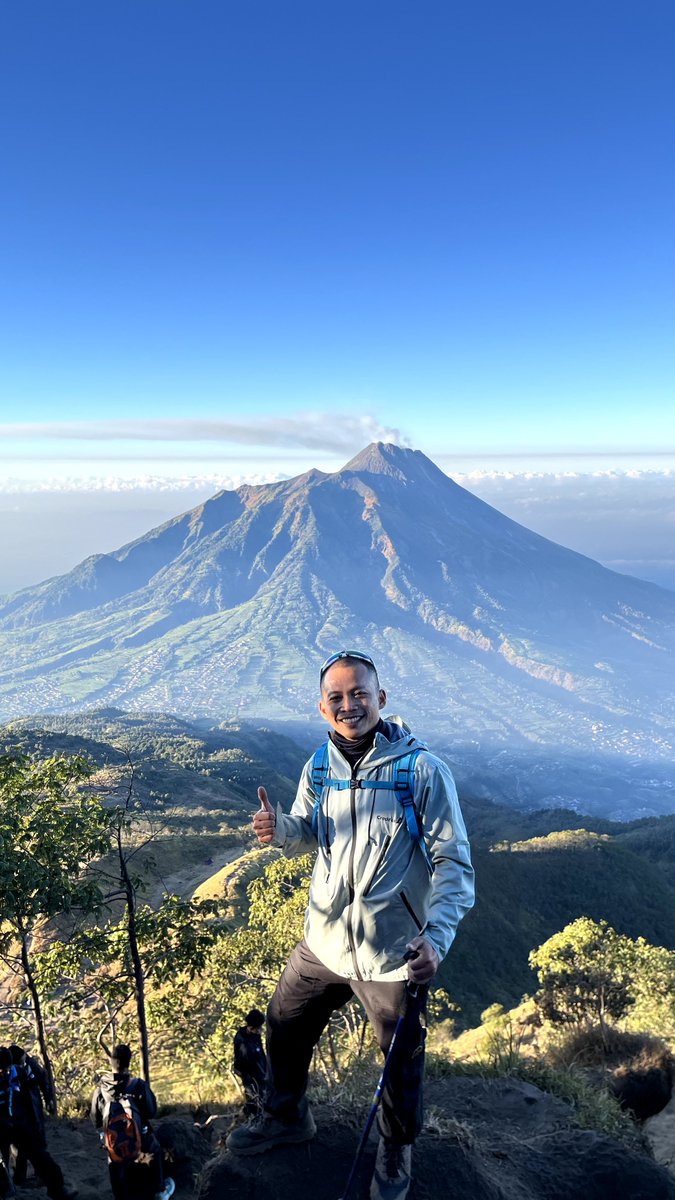 tomodachi43ver's tweet photo. ra popo meski pin udah bapak-bapak anak 3.
#merapi #merbabu #gancik #selo https://t.co/OP4frgGyUj