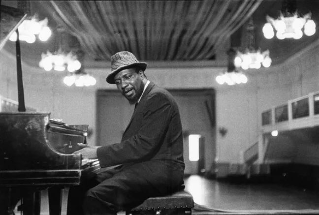 SaladJazz1's tweet photo. Thelonius Monk playing piano, San Francisco, 1961
#Jazz #Jazzphoto https://t.co/YN4nf4s160
