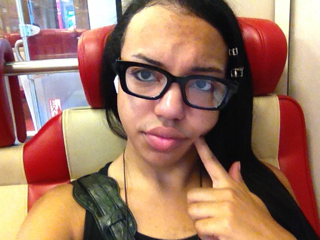 khaosbrn's tweet photo. Drops selfies and leaves https://t.co/VtxHteSs6I