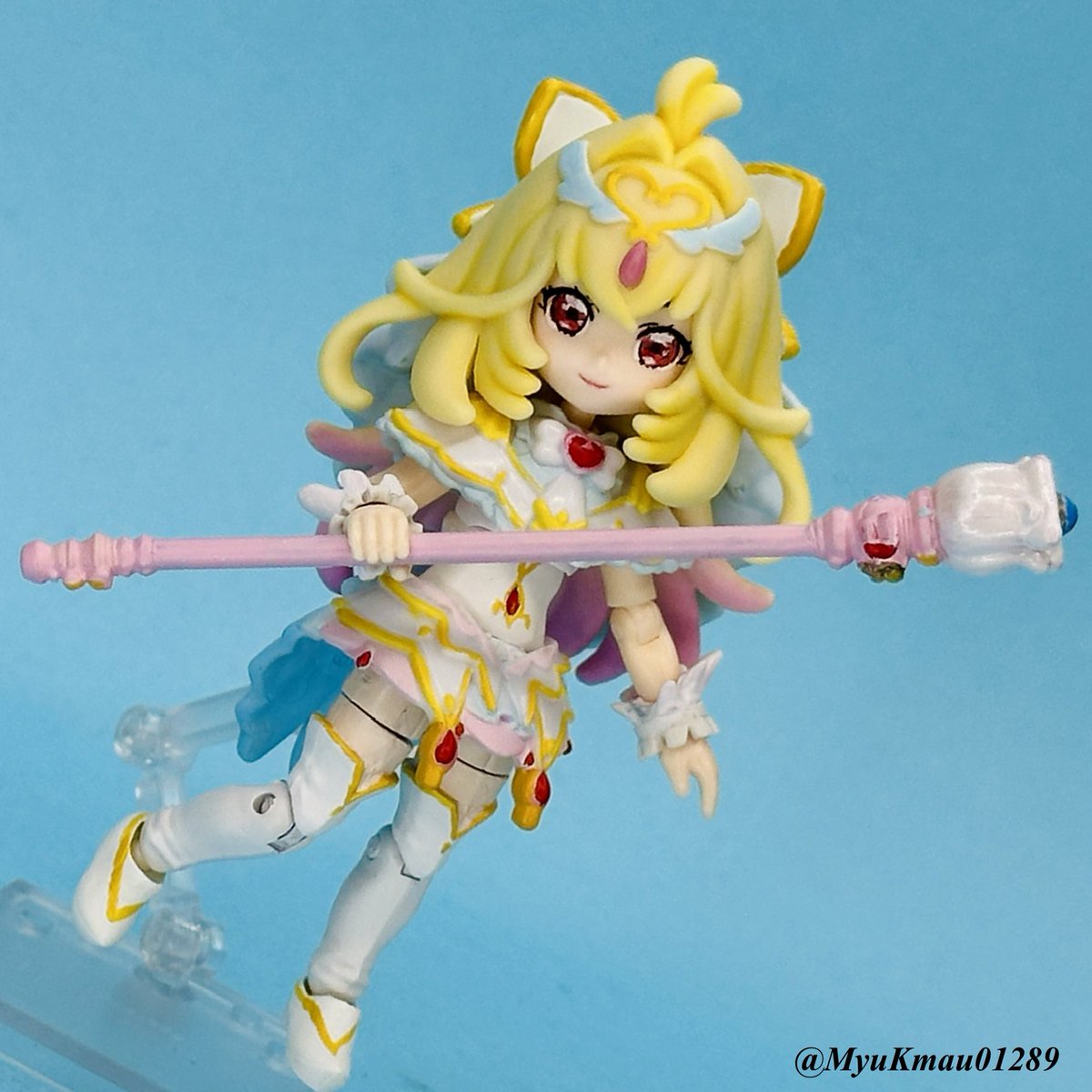 MyuKmau01289's tweet photo. キュアアルカナ
やっと本来の姿に！
(個人的にはシャドウのほうが好きですが…)
プリコーデドールとリンクトラベラーズで作ってみました
#たんプリ
#名探偵プリキュア
#リンクトラベラーズ https://t.co/P7Cguos8Wl