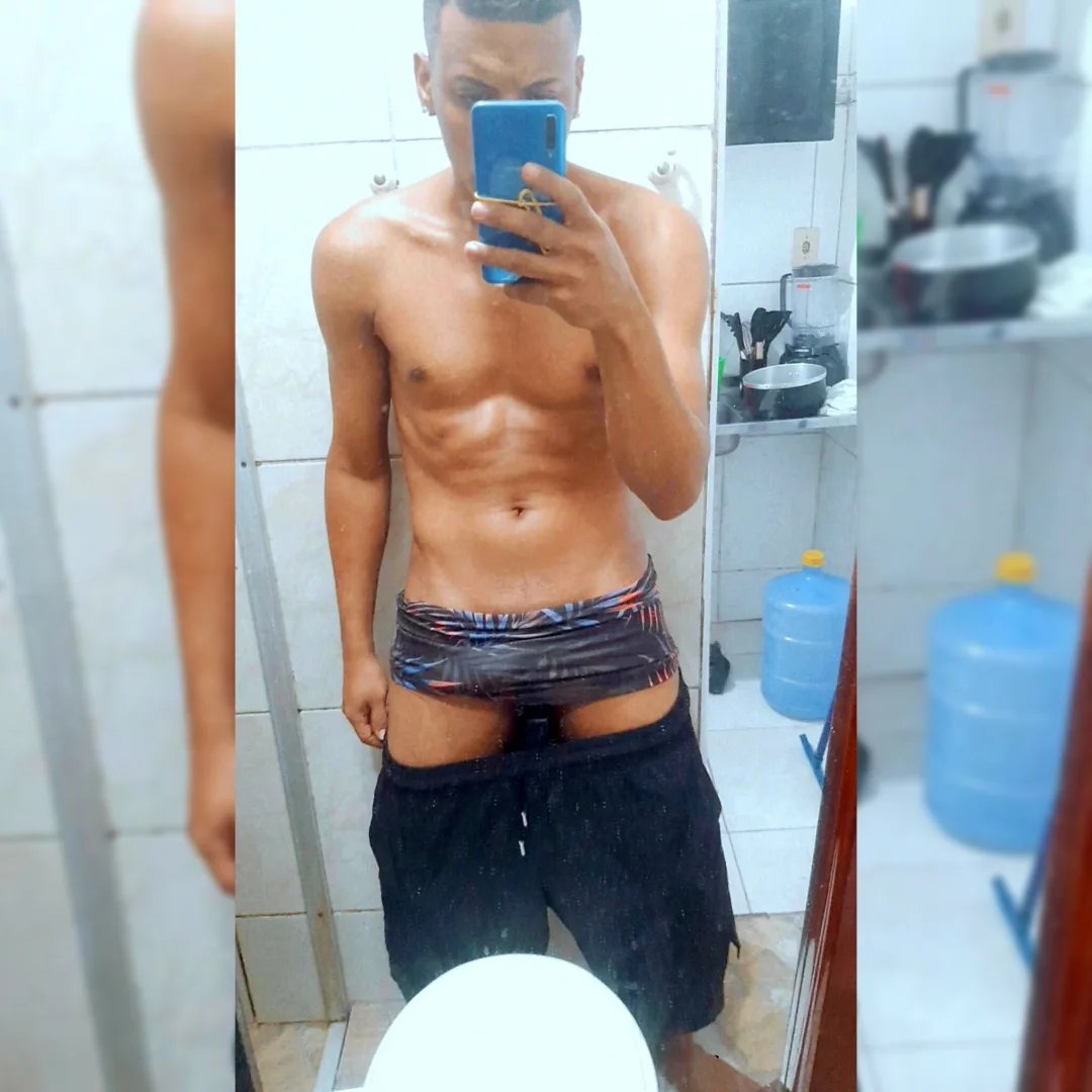 Alexand69276029's tweet photo. Sabor Black 🫣🔥 https://t.co/2hc4OgGcjS