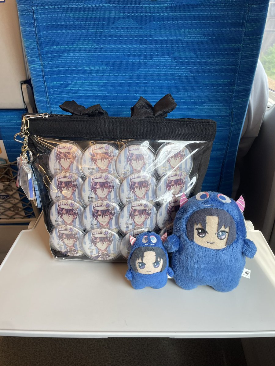 __e_mc2___'s tweet photo. 大阪向かうよ〰️🚅💙 #4J_大阪_DAY3 https://t.co/T9kUVKSFbs